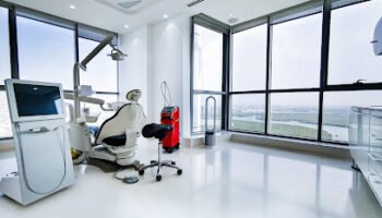 iSmile Dental Center Julphar Tower